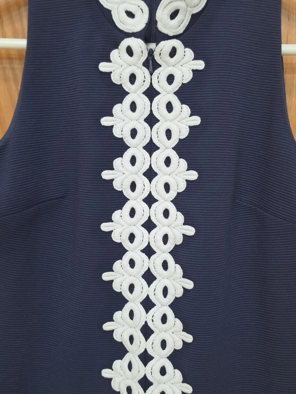 Lilly Pulitzer Callista Dress navy sleeveless dress w/gold lace details, XS, pre - Picture 4 of 16